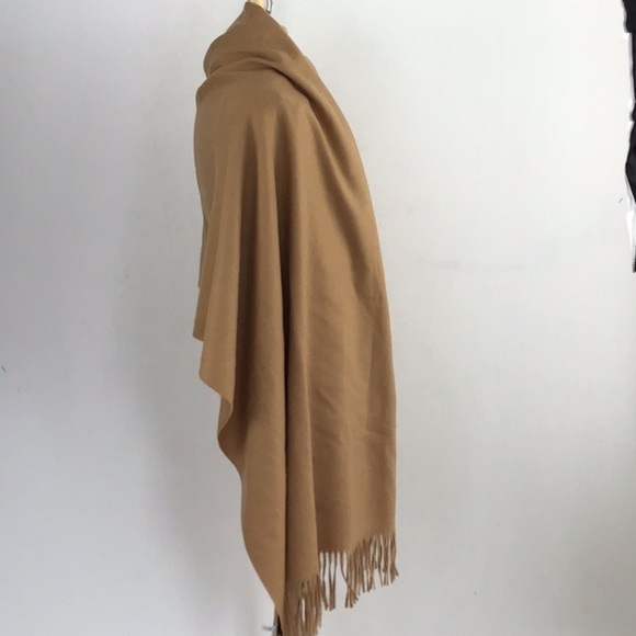Banana Republic 32” x 80” Camel Fringe blanket scarf. - Picture 3 of 7